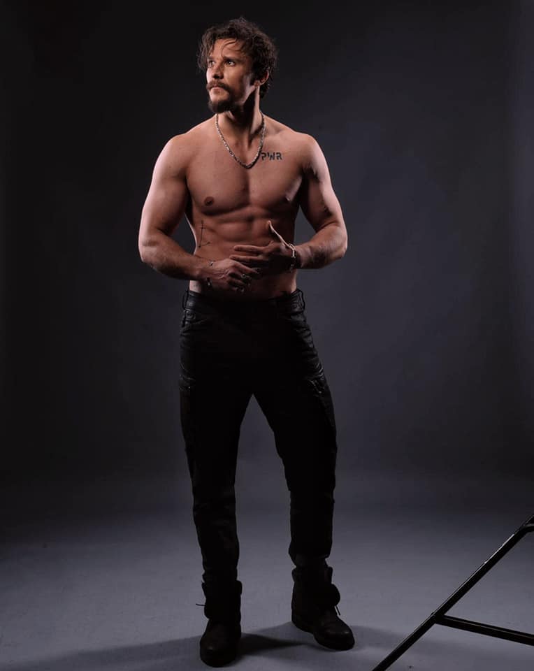 Актер Тарас Цымбалюк рассказал, как спорт пришел в его жизнь: мне надоело быть дрыщем